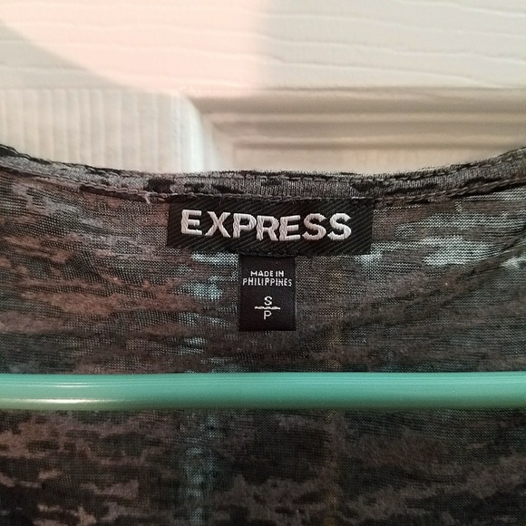 🤍EXPRESS GRAY WRAP SHIRT🤍 - Picture 3 of 3